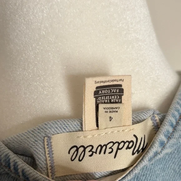 Madewell Denim button front vest Fitzgerald wash light Blue Denim Button Tank - Picture 6 of 7